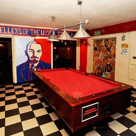 Good Bye Lenin Pub & Garden Hostel Cracovie Extérieur photo